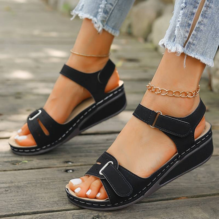 Molly - Adjustable Cushioned Strap Sandals