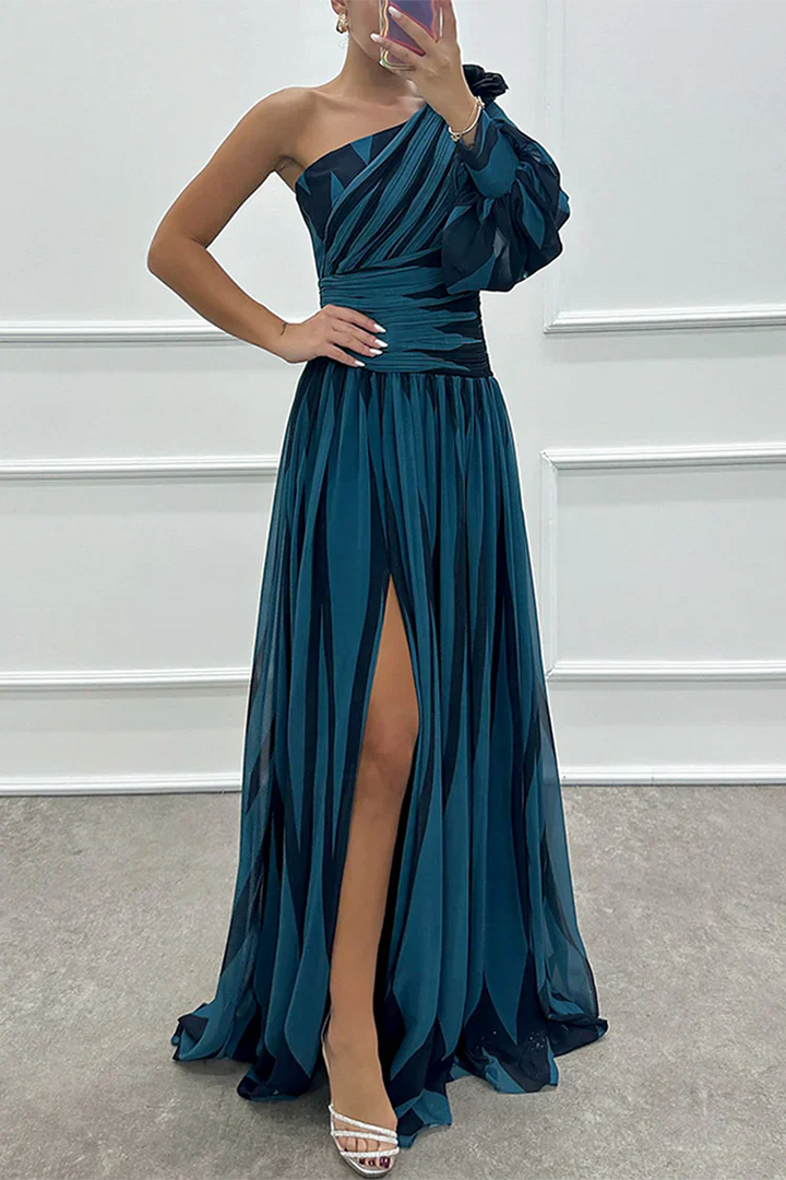 Tilda | Striking Sculpted Gown