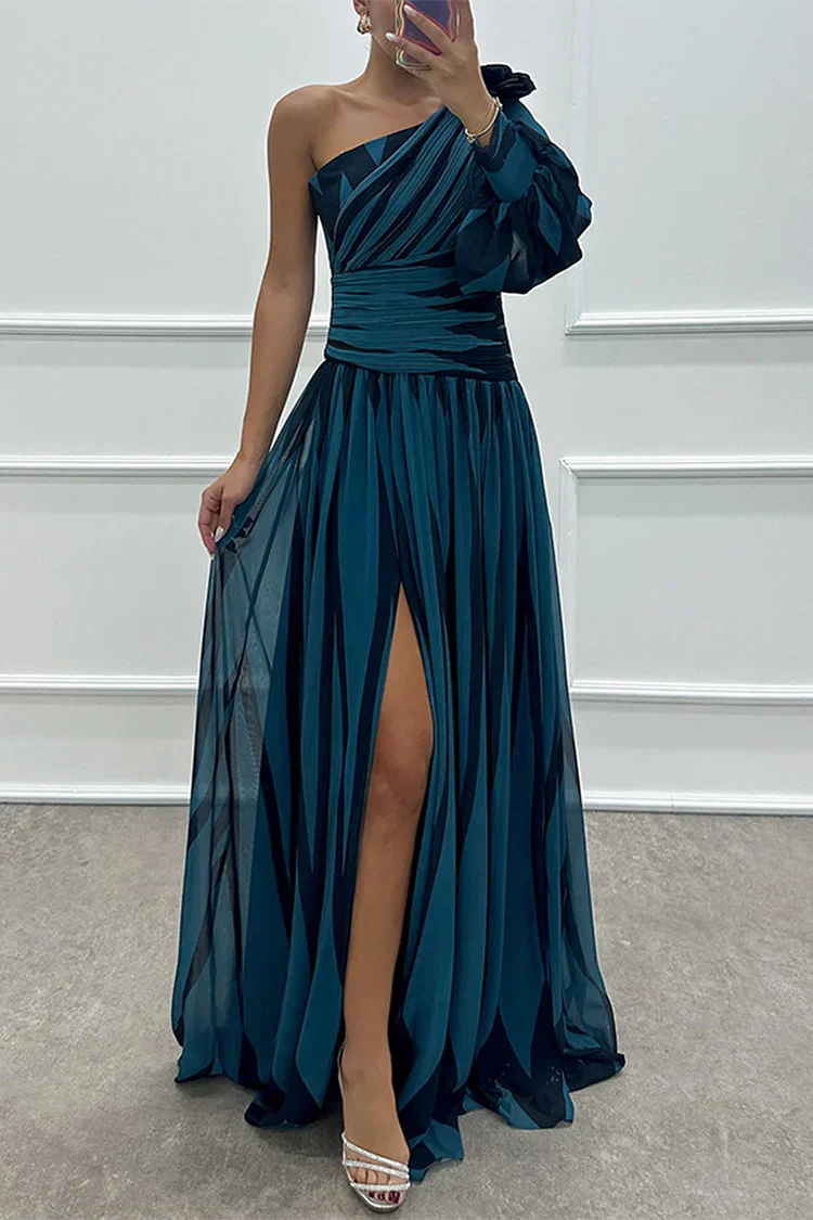 Tilda | Striking Sculpted Gown